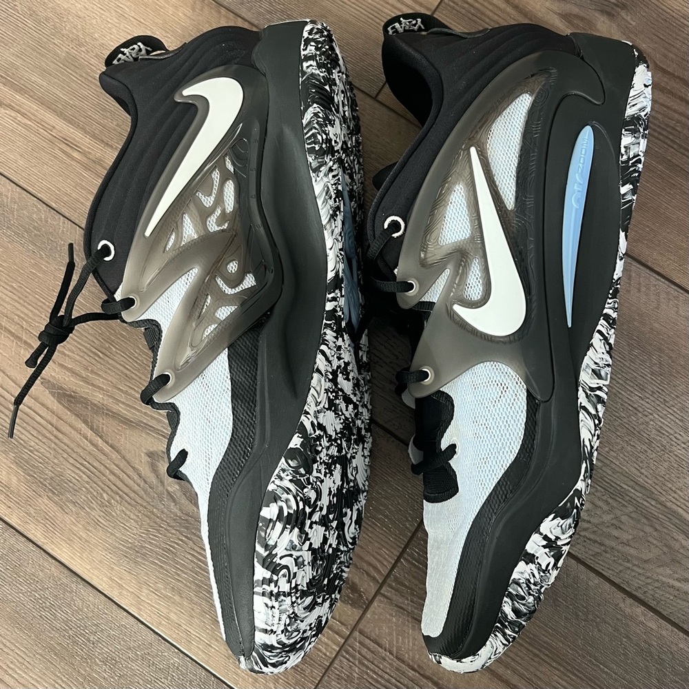 New Nike DC1975-101 Men Sz 18 Refuge Black White Grey Athletic Sneakers